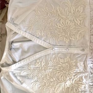 Gianni Bini white dress